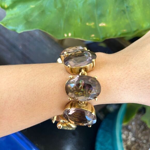 Oscar de la Renta Pink Crystal Gold Mother of Pearl Gold Link Toggle Clasp Brace - Picture 6 of 14